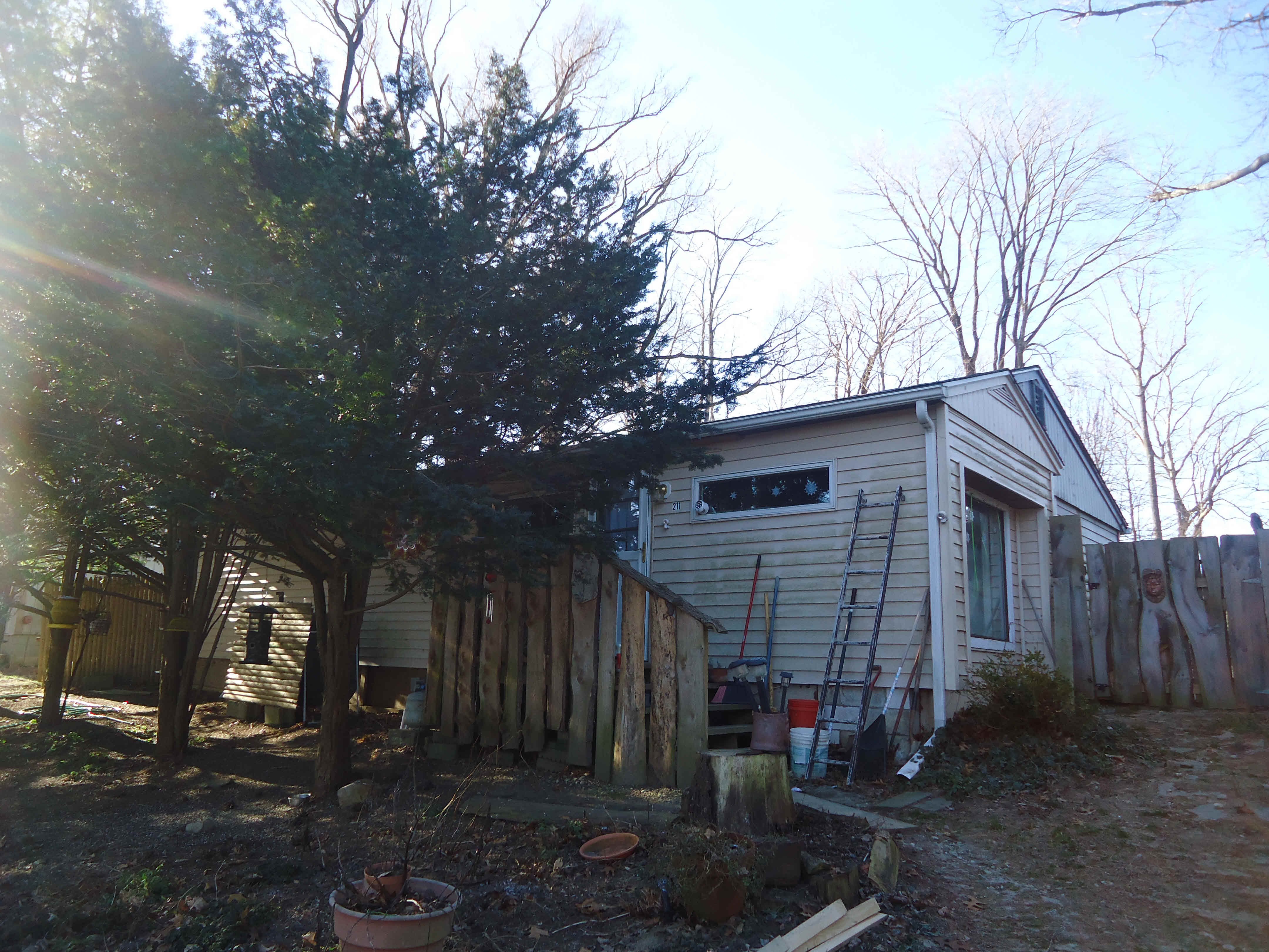 Building photograph for 211 NORTHROP ST